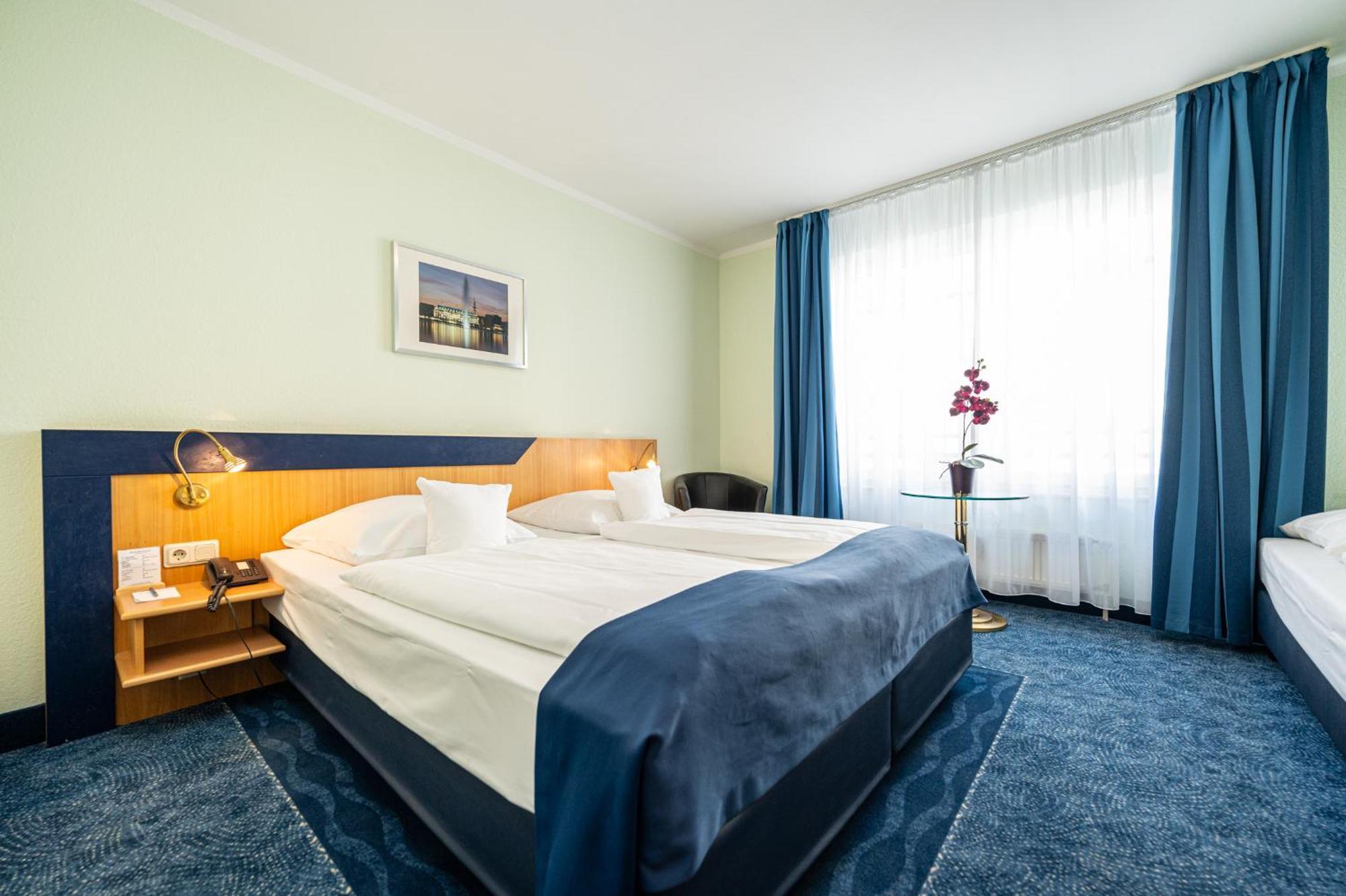 Hotel Hanseport Hamburg Exterior photo