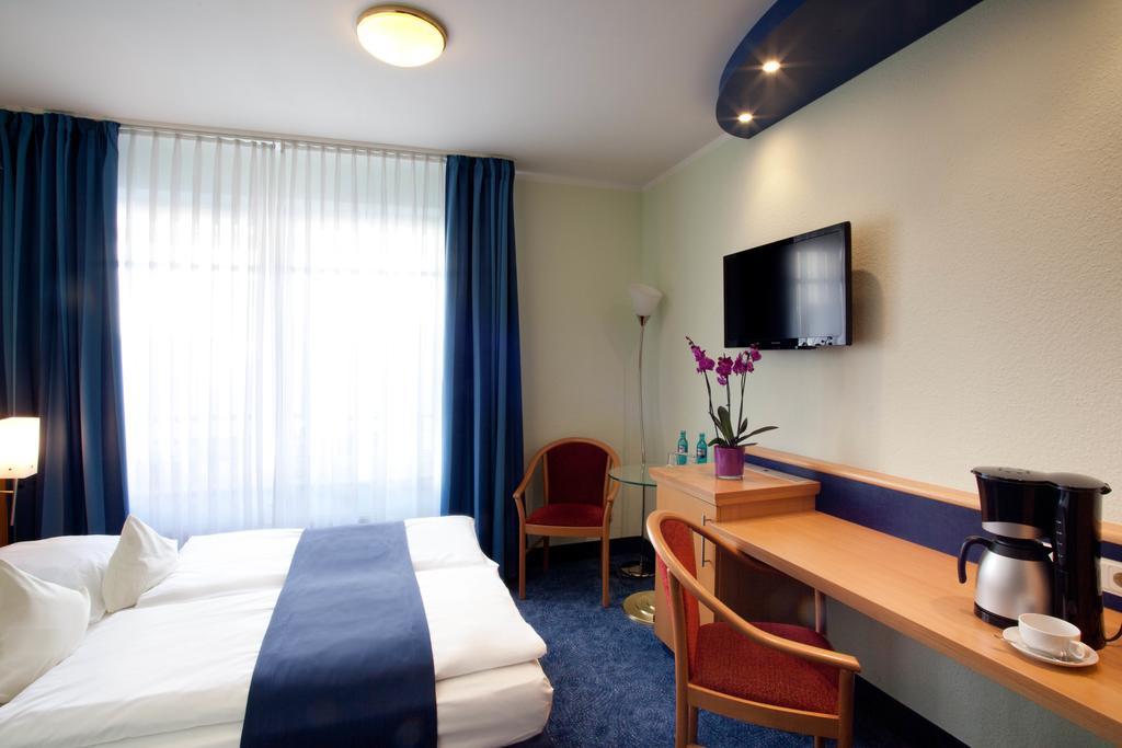 Hotel Hanseport Hamburg Exterior photo